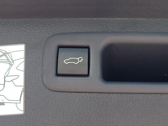 used 2021 Toyota Highlander car, priced at $32,933