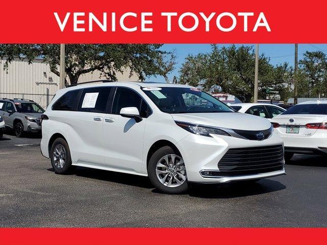 used 2022 Toyota Sienna car, priced at $38,556