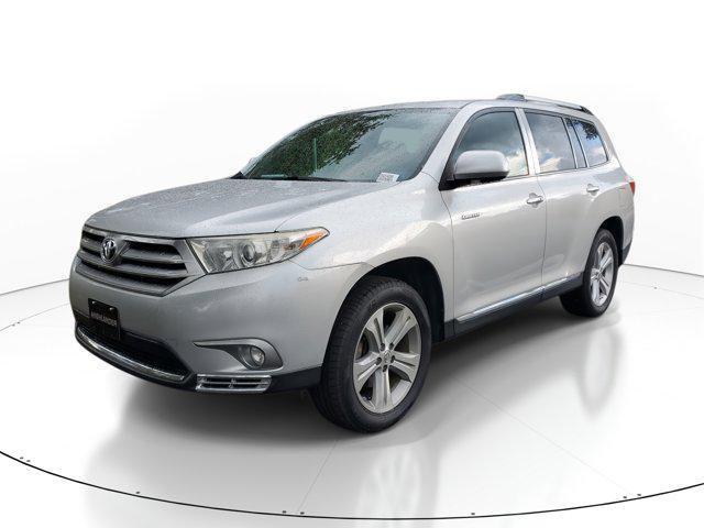 used 2013 Toyota Highlander car, priced at $13,748