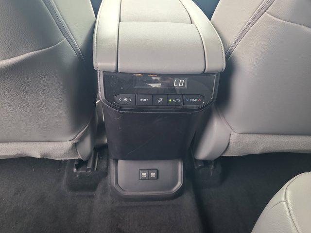 used 2021 Toyota Highlander car, priced at $25,677