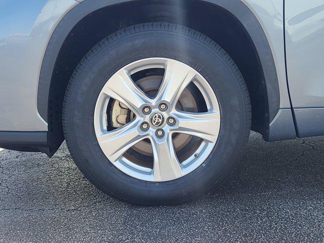 used 2022 Toyota Highlander car, priced at $28,645