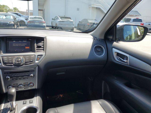 used 2020 Nissan Pathfinder car, priced at $10,604