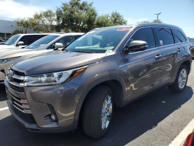 used 2019 Toyota Highlander car, priced at $29,900