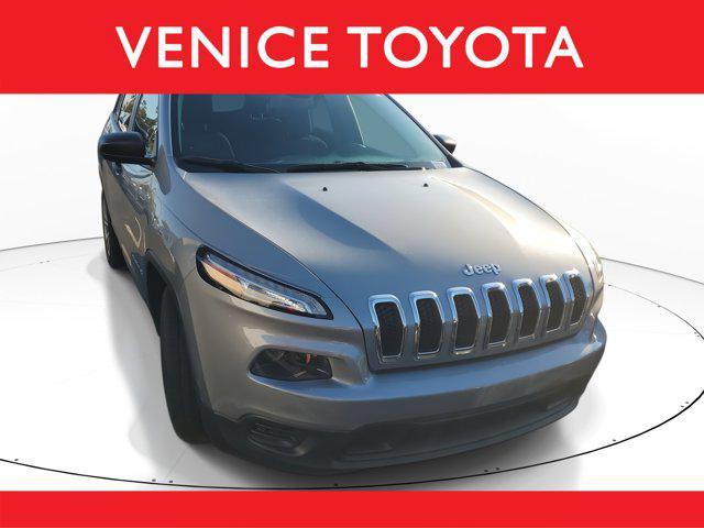 used 2015 Jeep Cherokee car, priced at $10,900