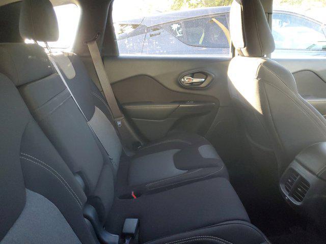 used 2015 Jeep Cherokee car, priced at $10,900