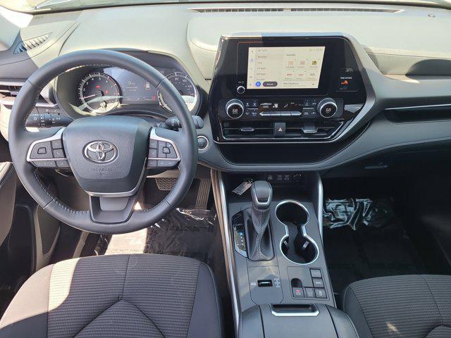 used 2024 Toyota Highlander car, priced at $37,050