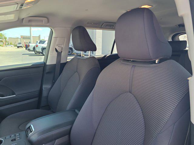 used 2024 Toyota Highlander car, priced at $37,050