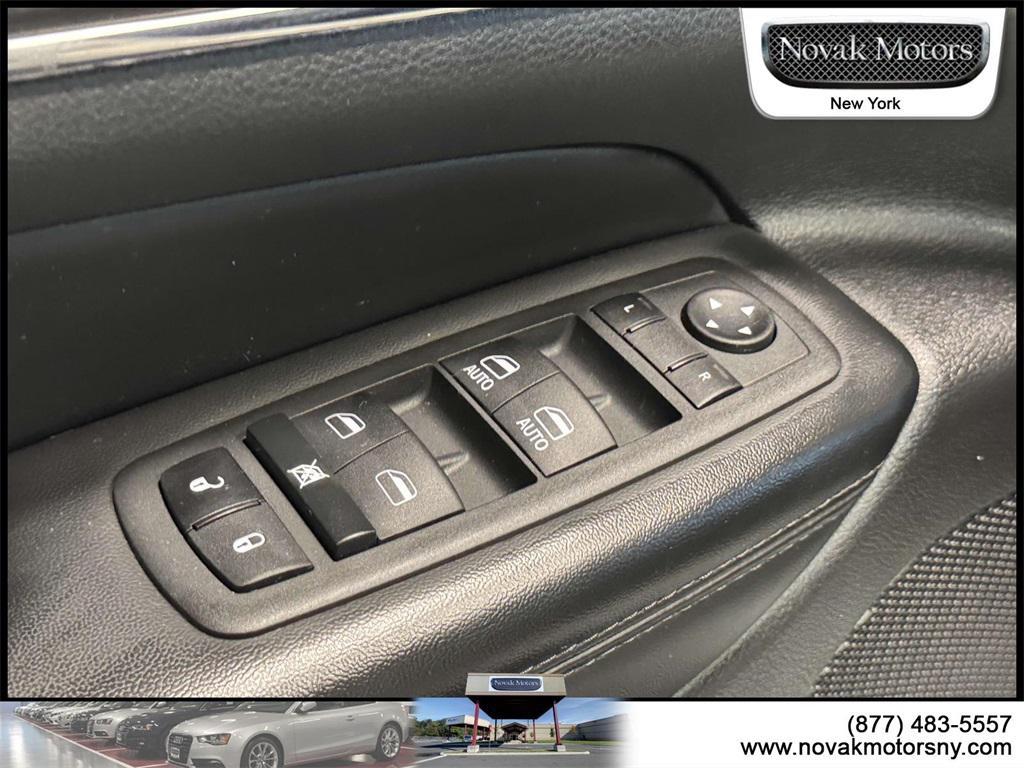 used 2022 Jeep Grand Cherokee car, priced at $30,195