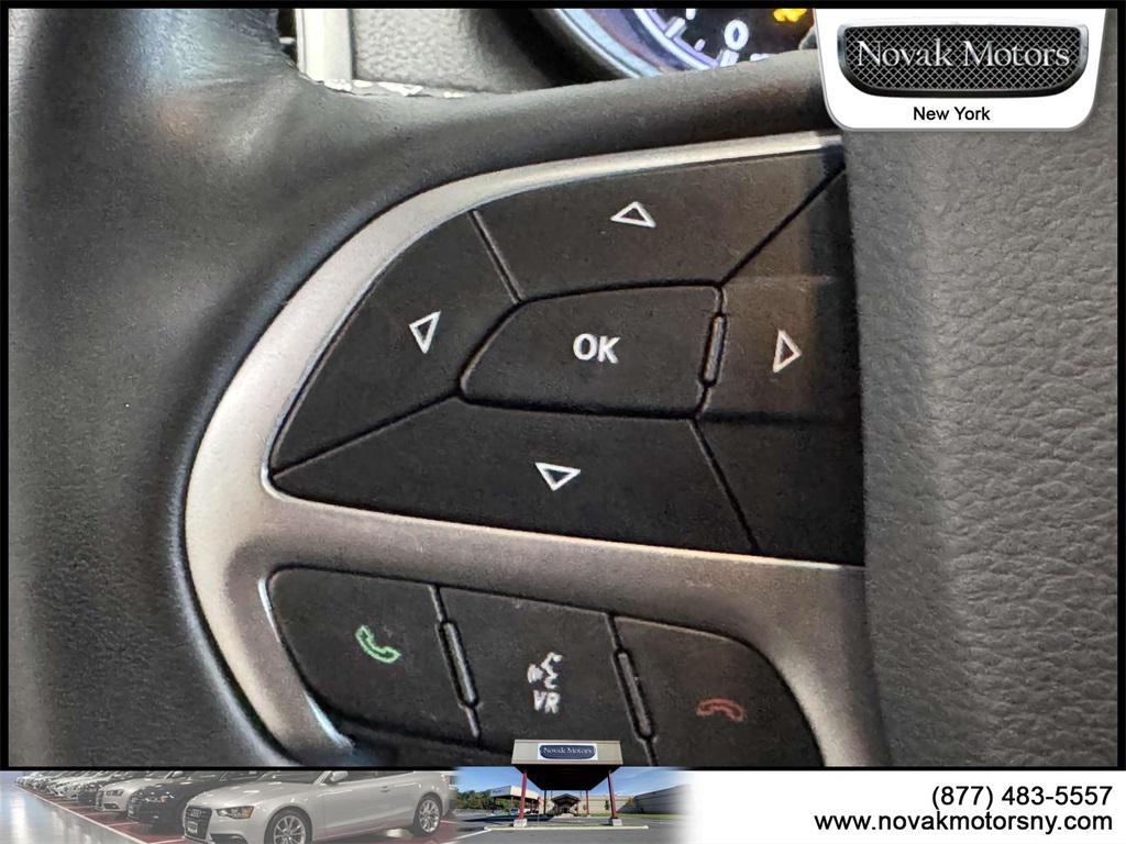 used 2022 Jeep Grand Cherokee car, priced at $30,195