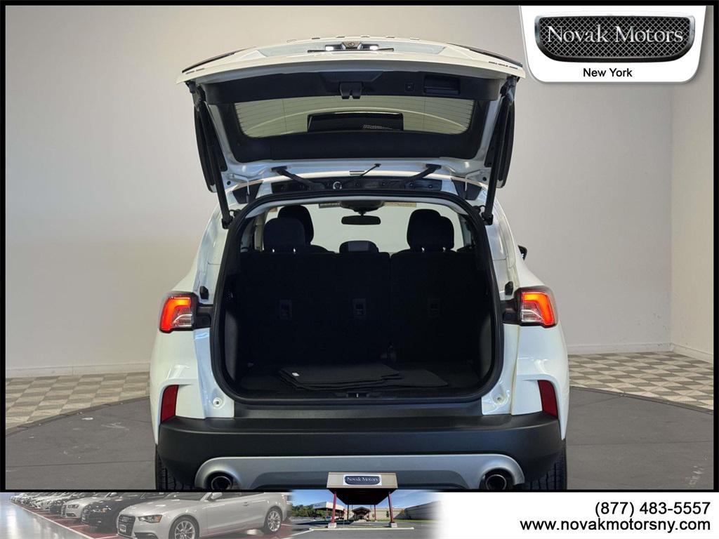 used 2022 Ford Escape car, priced at $21,595