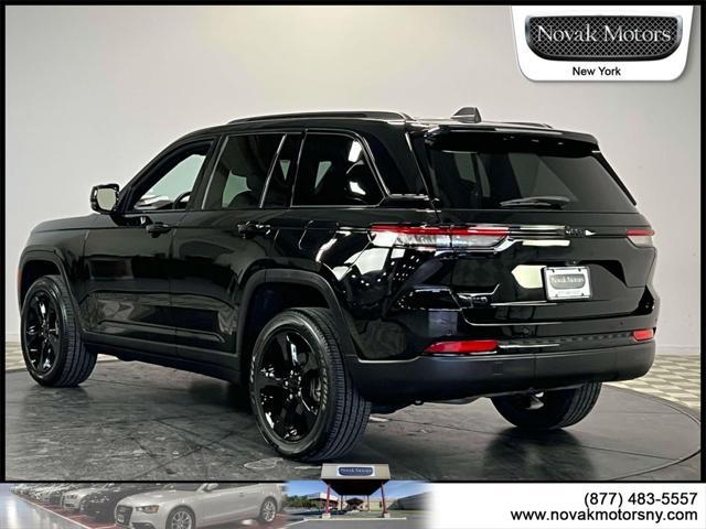 used 2022 Jeep Grand Cherokee car, priced at $35,595