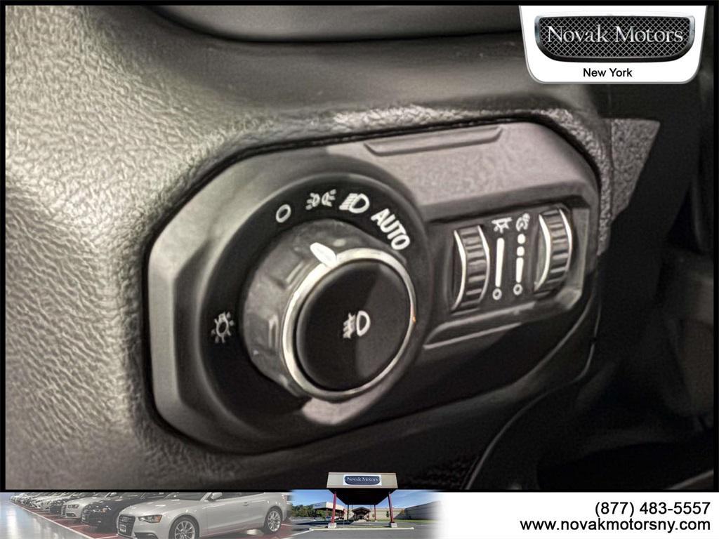 used 2021 Jeep Wrangler Unlimited car, priced at $33,595