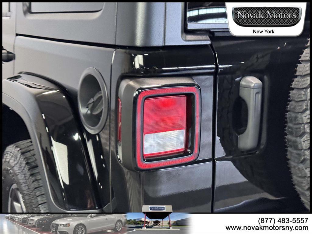 used 2021 Jeep Wrangler Unlimited car, priced at $33,595