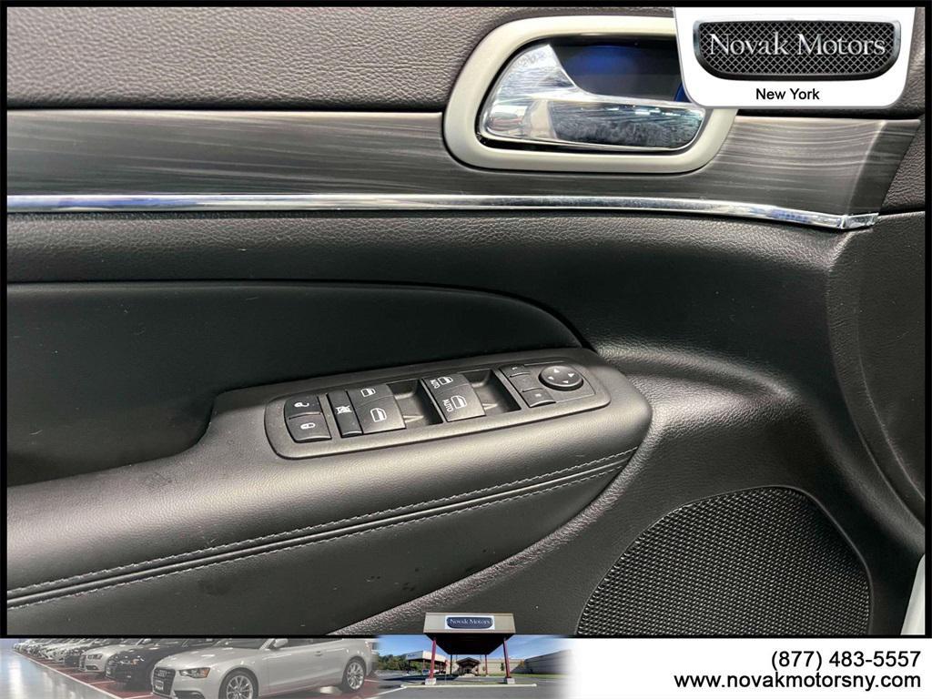 used 2022 Jeep Grand Cherokee car, priced at $30,673