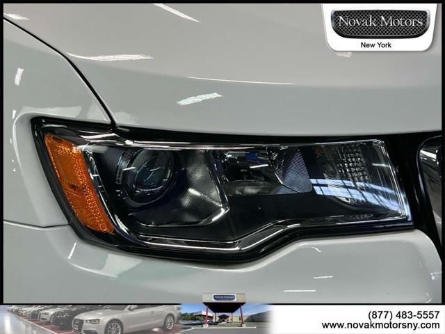 used 2022 Jeep Grand Cherokee car, priced at $33,595