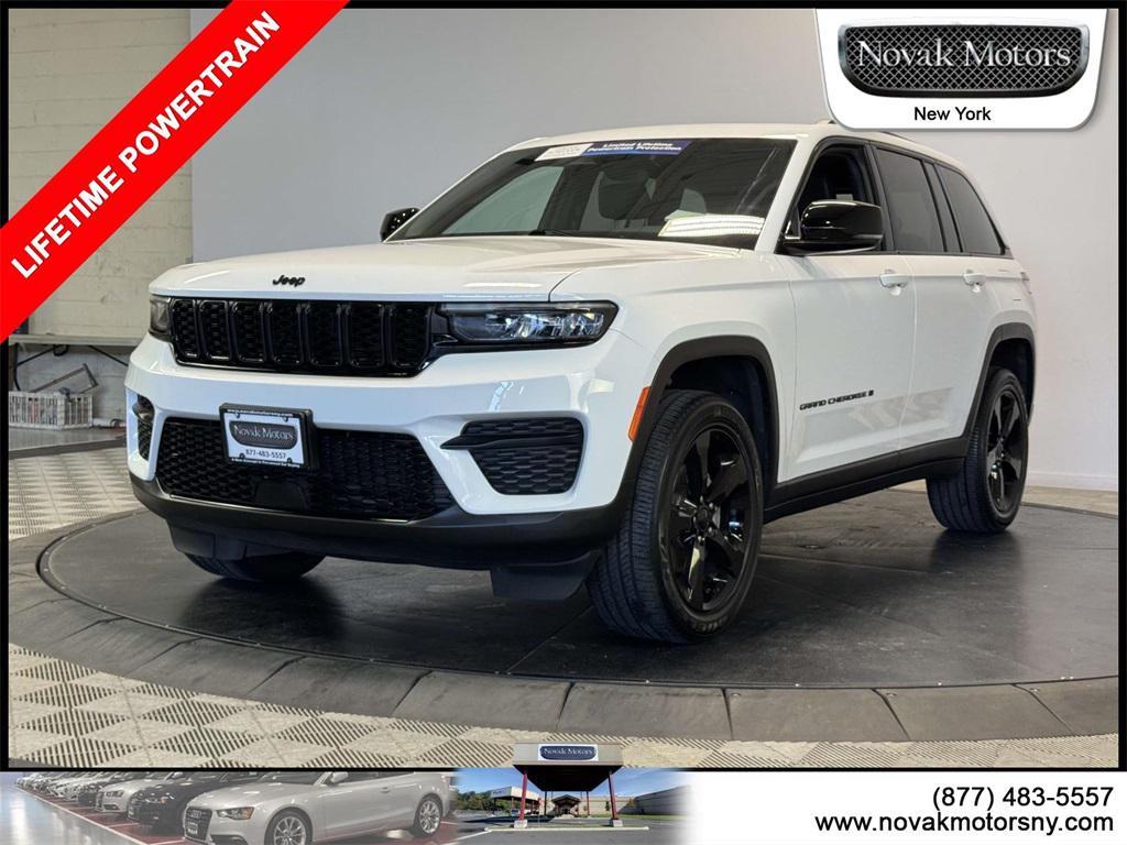 used 2022 Jeep Grand Cherokee car, priced at $32,490