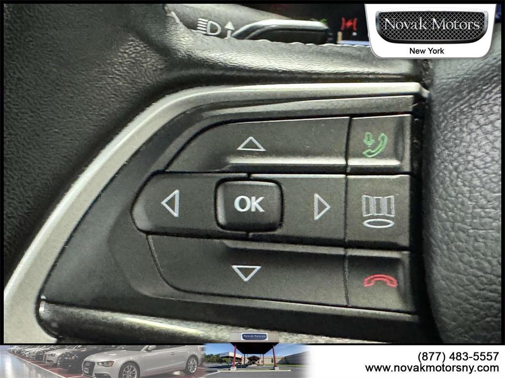 used 2022 Jeep Grand Cherokee car, priced at $32,490