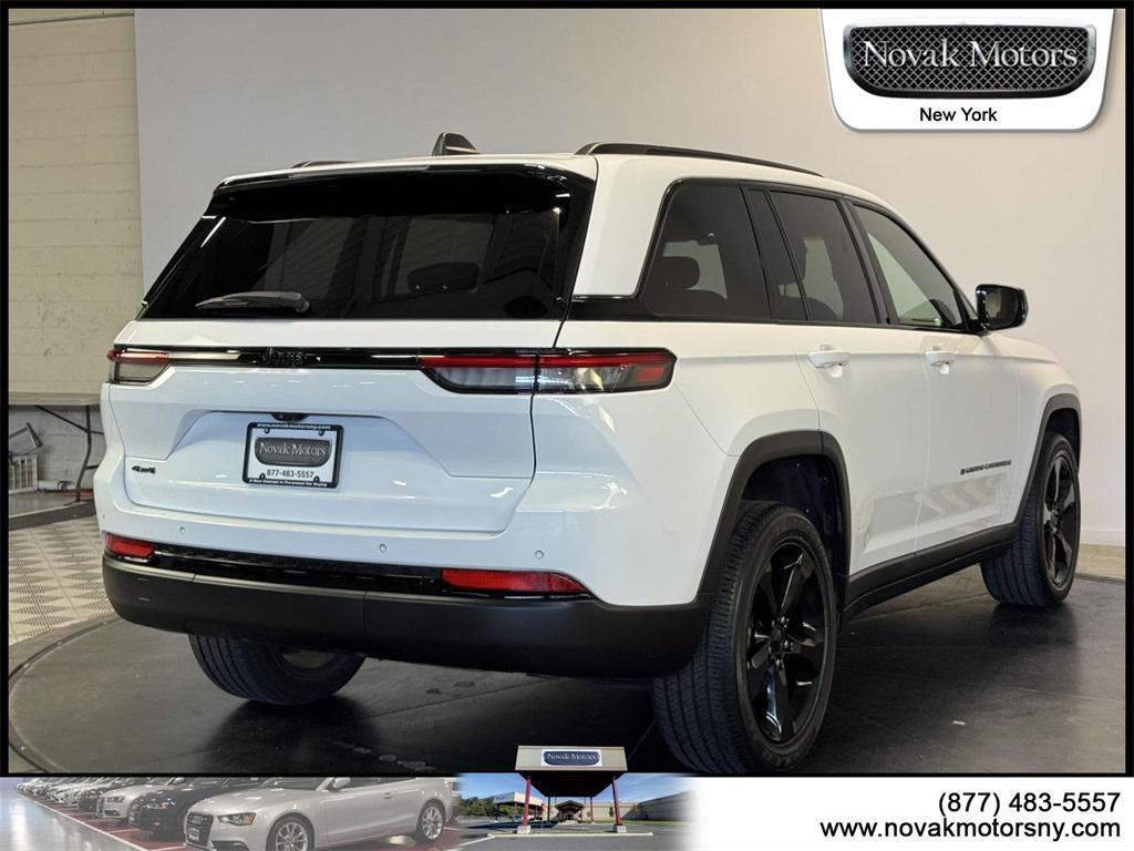 used 2022 Jeep Grand Cherokee car, priced at $32,490