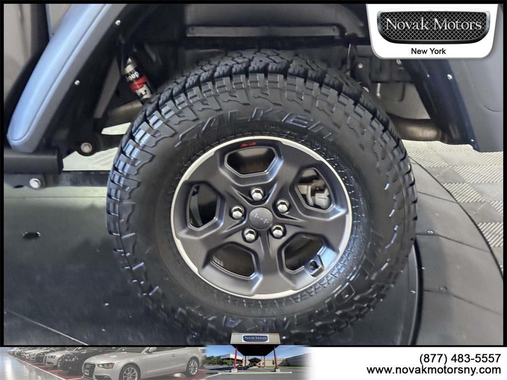 used 2022 Jeep Gladiator car, priced at $41,599