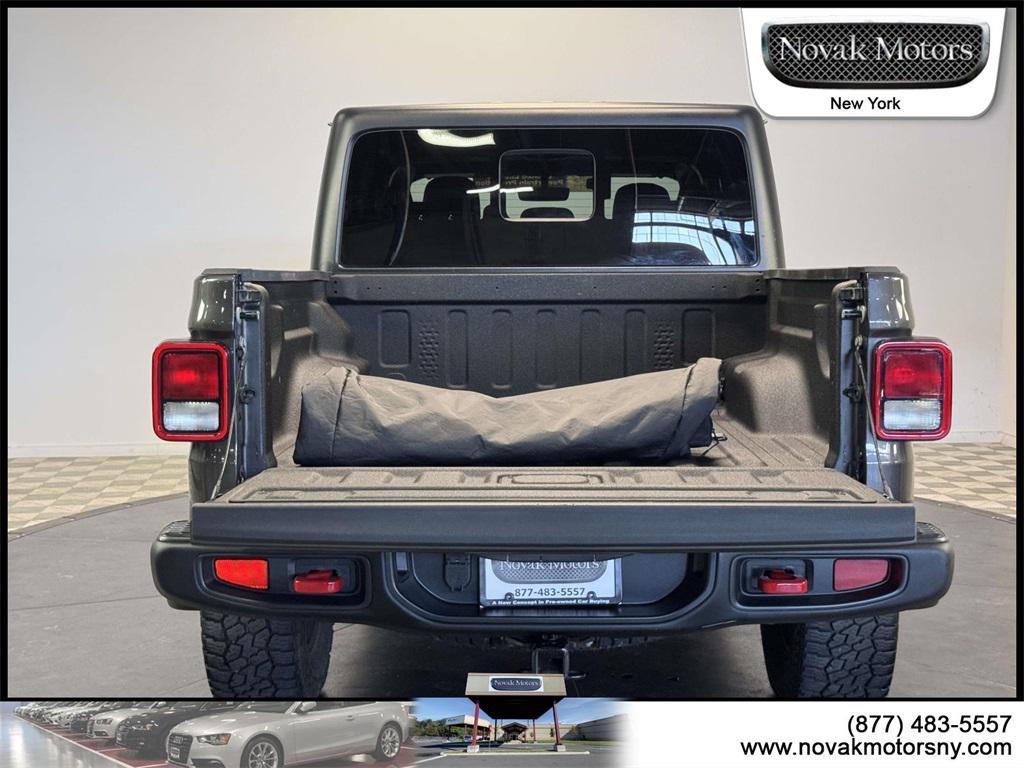 used 2022 Jeep Gladiator car, priced at $41,599