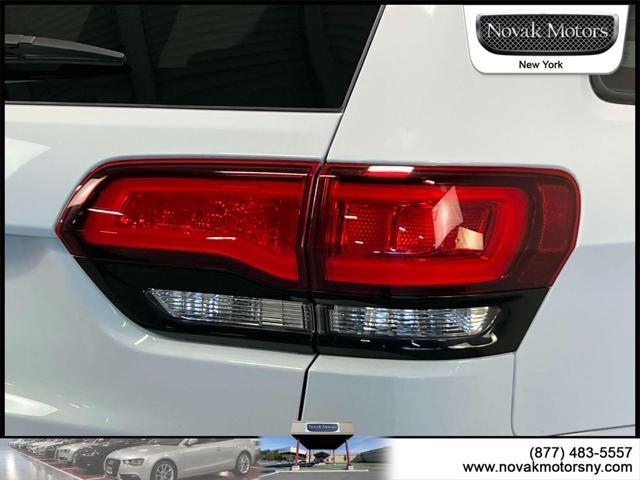used 2022 Jeep Grand Cherokee car, priced at $31,895