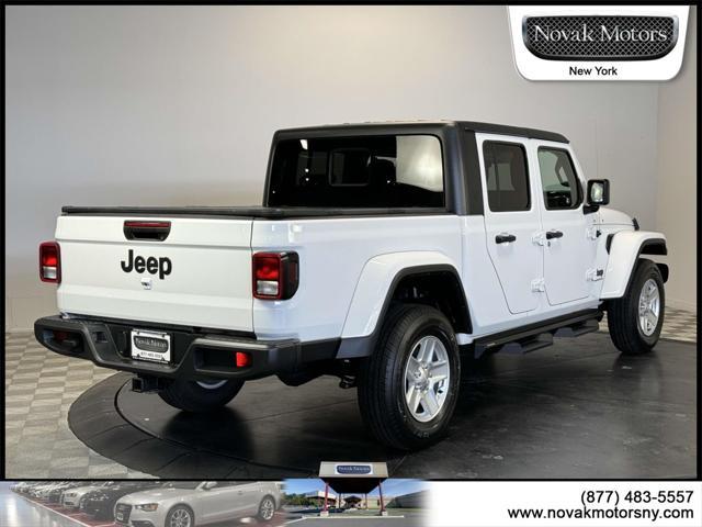 used 2022 Jeep Gladiator car, priced at $31,195