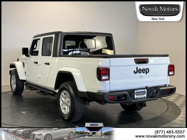 used 2022 Jeep Gladiator car, priced at $31,195