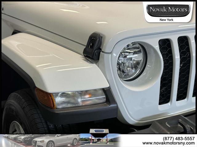 used 2021 Jeep Gladiator car, priced at $33,995