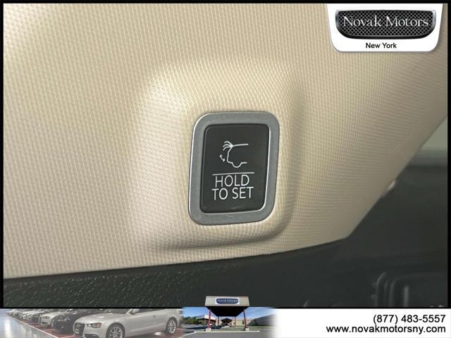 used 2022 Jeep Grand Cherokee car, priced at $33,995