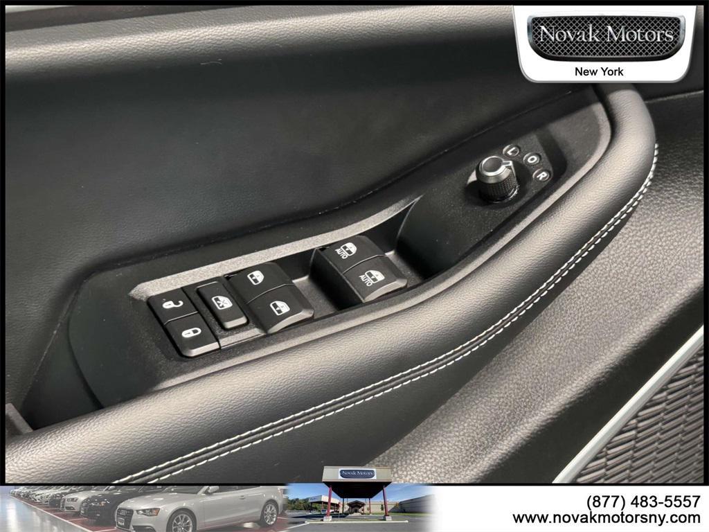 used 2022 Jeep Grand Cherokee car, priced at $29,995