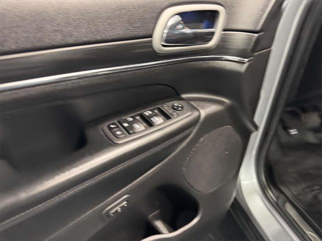 used 2021 Jeep Grand Cherokee car, priced at $31,595