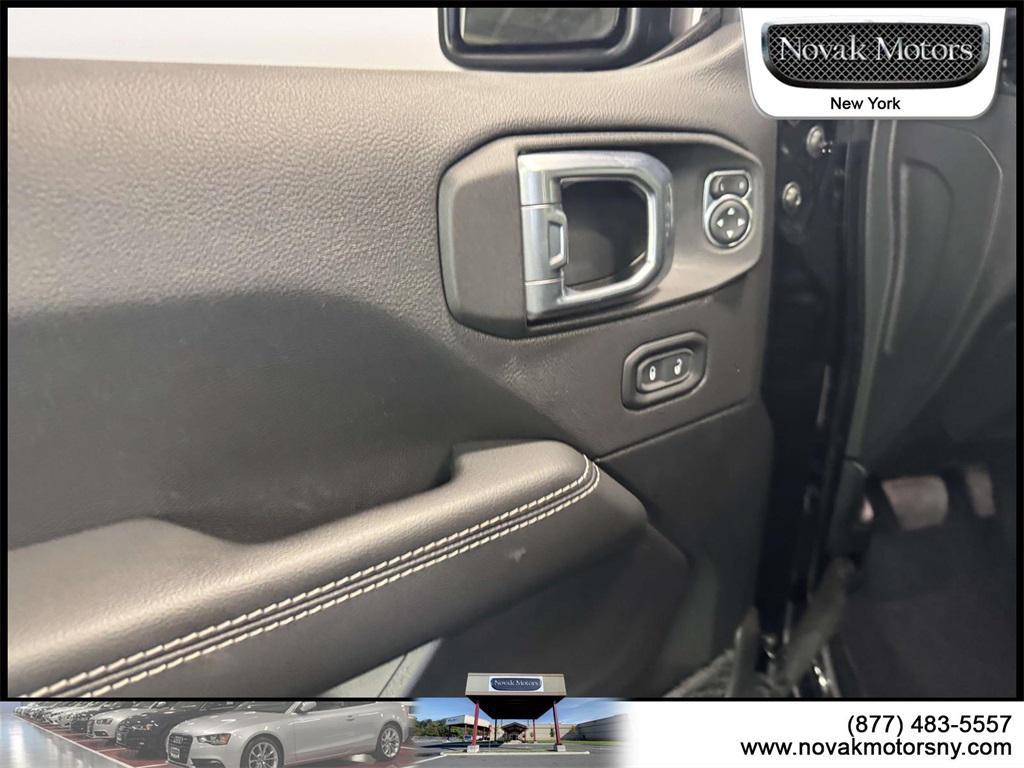 used 2022 Jeep Wrangler Unlimited car, priced at $39,495