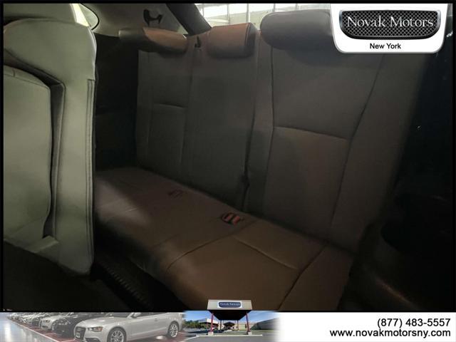 used 2022 Toyota Highlander car, priced at $41,995