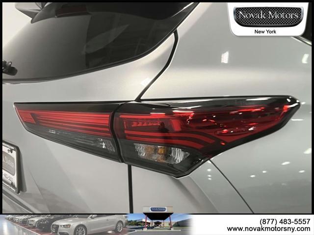 used 2022 Toyota Highlander car, priced at $41,995