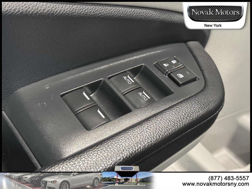 used 2022 Honda Pilot car, priced at $37,095