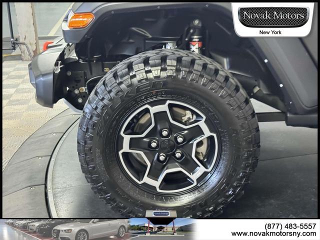 used 2022 Jeep Gladiator car, priced at $40,595