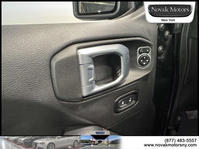 used 2022 Jeep Gladiator car, priced at $40,595
