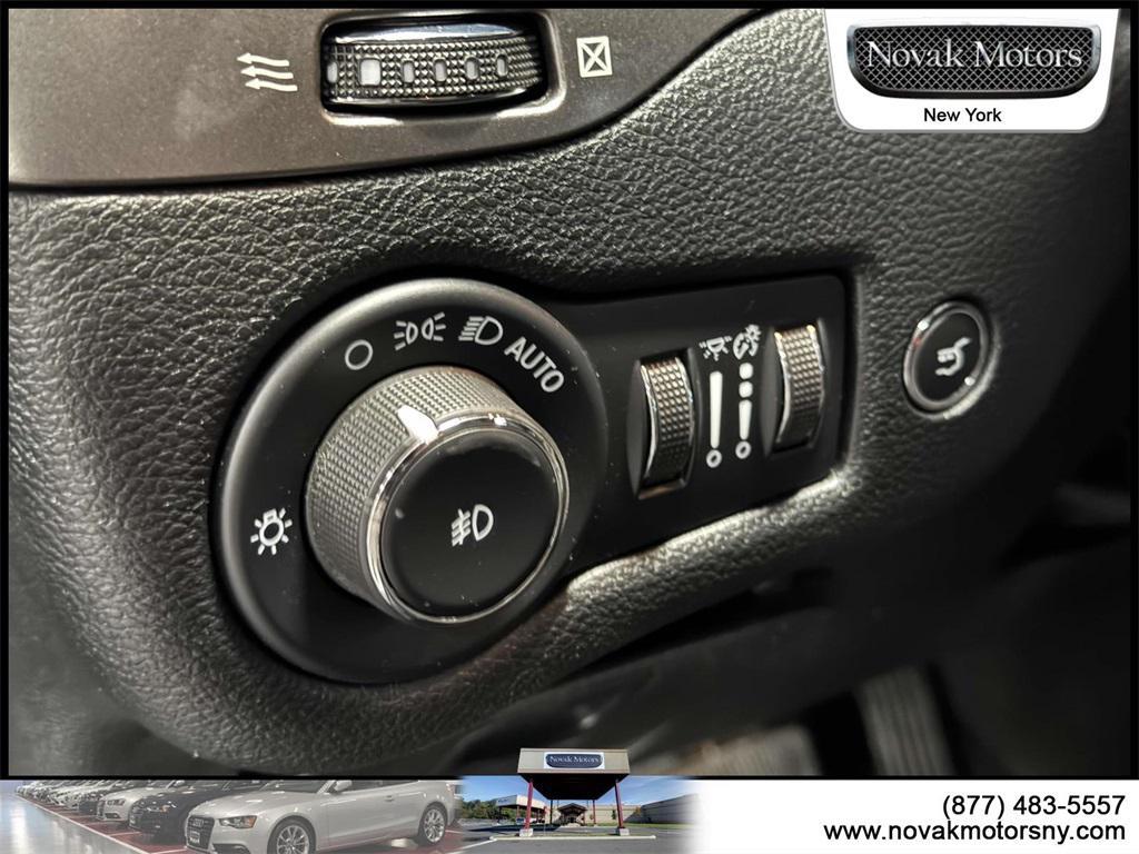 used 2022 Jeep Cherokee car, priced at $26,295
