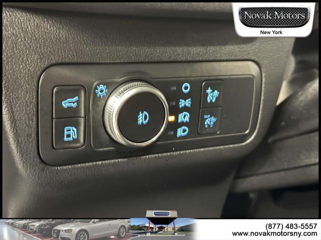 used 2022 Ford Escape car, priced at $29,990