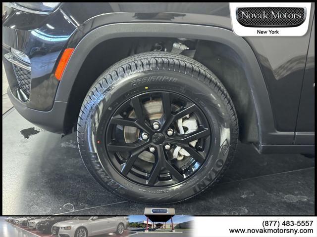 used 2022 Jeep Grand Cherokee car, priced at $33,995