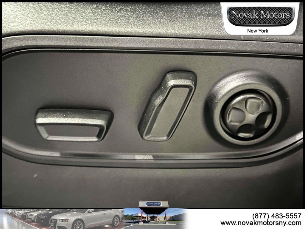 used 2023 Jeep Grand Cherokee car, priced at $30,099