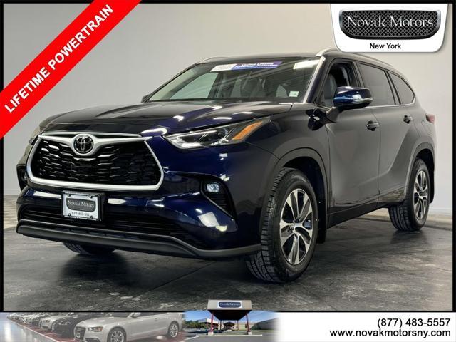 used 2022 Toyota Highlander car, priced at $36,995