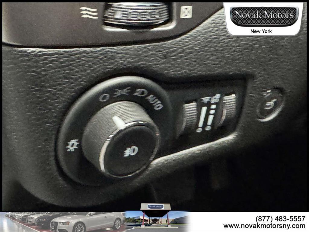 used 2022 Jeep Cherokee car, priced at $24,595