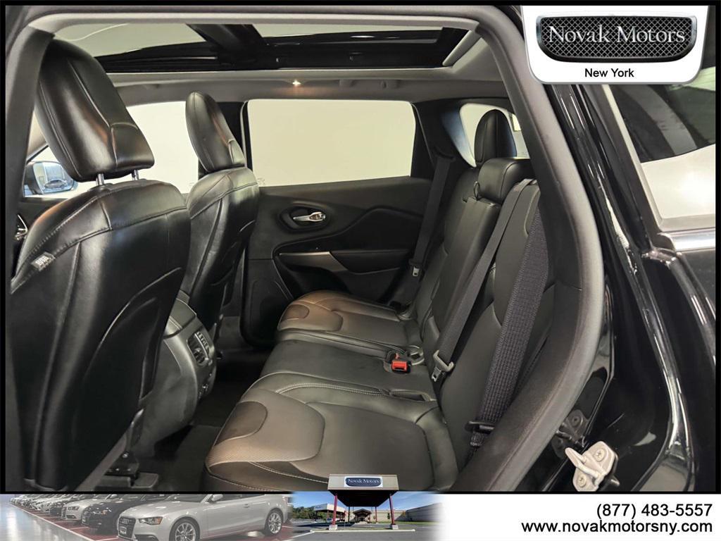 used 2022 Jeep Cherokee car, priced at $28,495