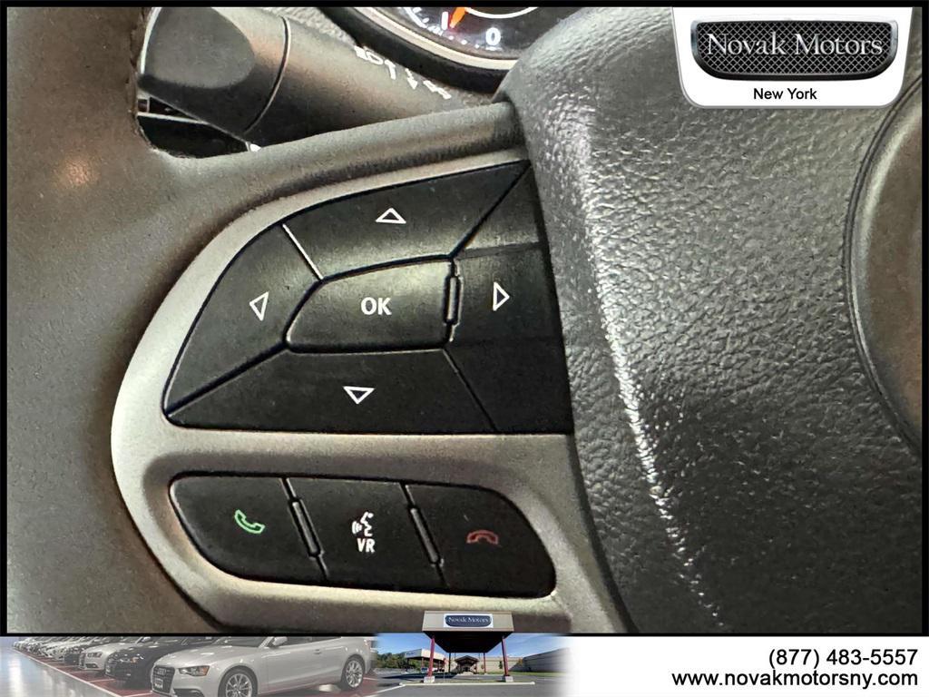 used 2022 Jeep Cherokee car, priced at $28,495