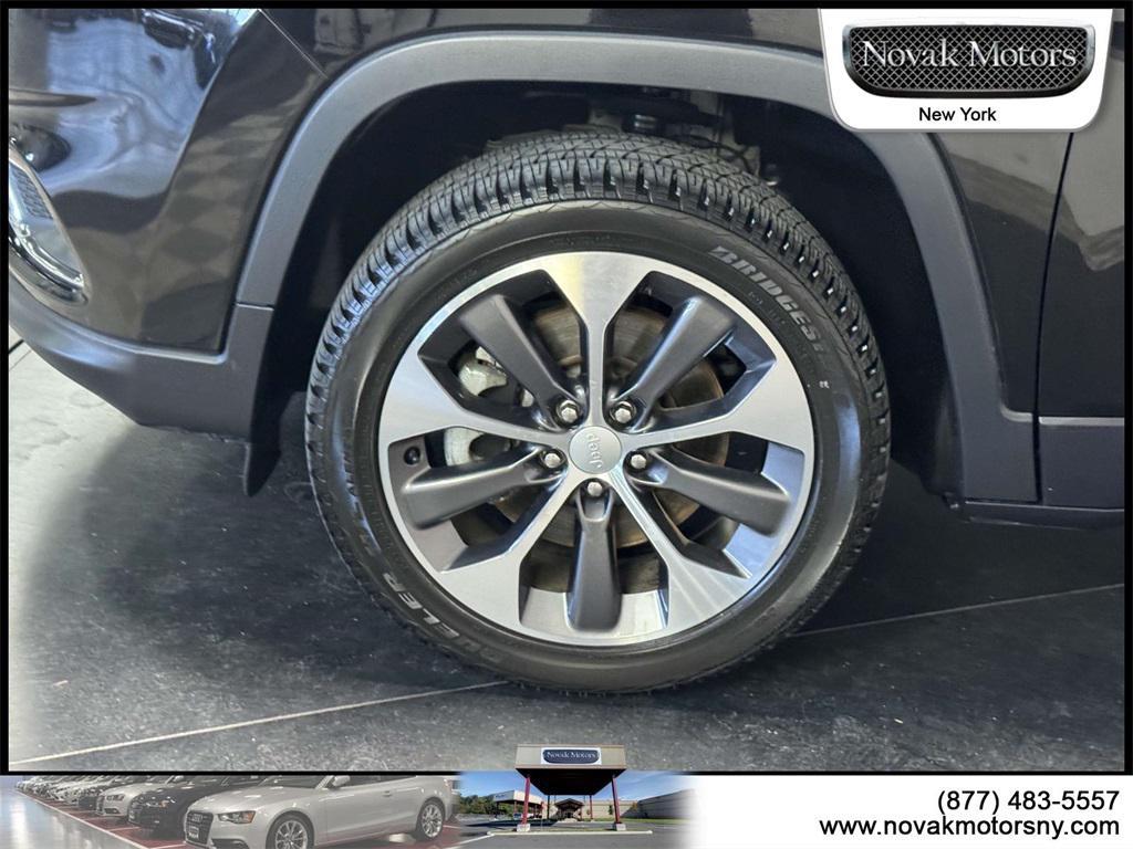 used 2022 Jeep Cherokee car, priced at $28,495