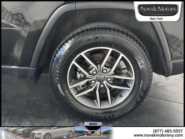 used 2022 Jeep Grand Cherokee car, priced at $30,295