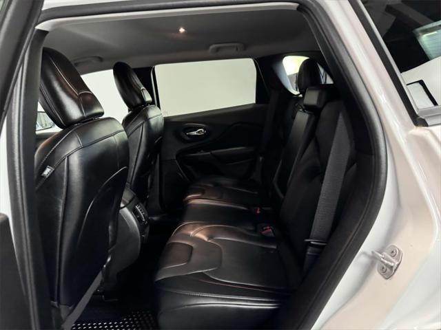 used 2022 Jeep Cherokee car, priced at $23,595