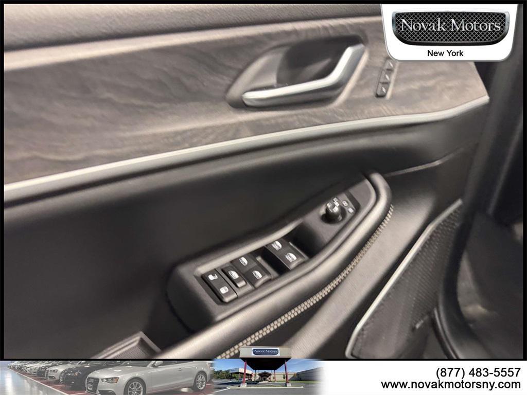 used 2022 Jeep Grand Cherokee L car, priced at $34,595