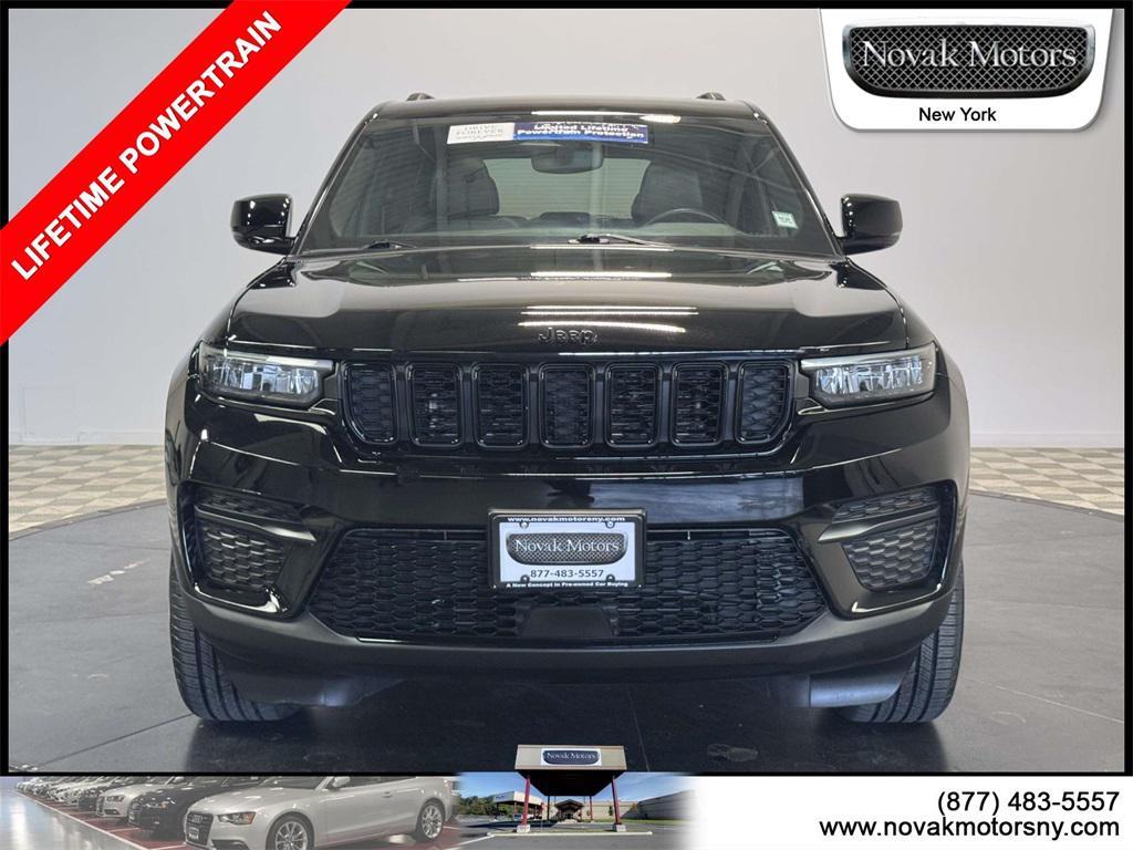 used 2022 Jeep Grand Cherokee car, priced at $33,899